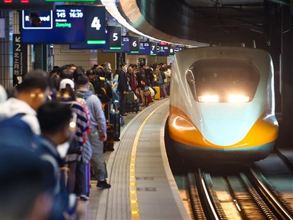 旅客控擠不上車還遭服勤員嗆 高鐵將立案調查