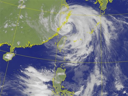 颱風巴威暴風範圍縮小　警報估12日清晨至上午解除