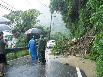 颱風巴威竹苗雨量破700毫米 未來一週悶熱南部降雨持續