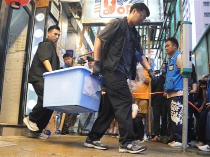 香港獨立書店遭搜查 總統:思想與文字不應被禁錮
