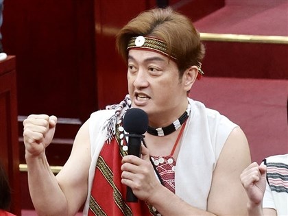 李傅中武涉詐領助理費977萬餘元 貪污罪起訴
