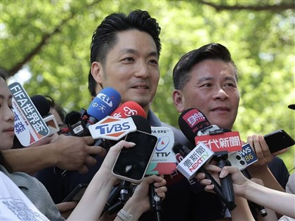 蔣萬安籲好好監督　沈伯洋反指頻缺席食安會議