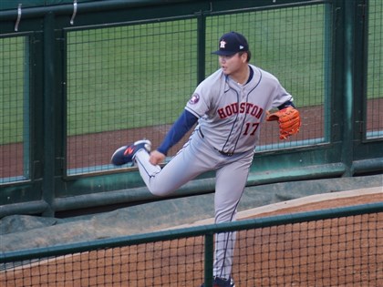 鄧愷威傷癒返大聯盟首登板　中繼2.1局送3K無失分[影]
