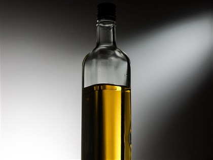早安世界》中聯油22批檢驗合格 第三方專家今進廠調查、1週內查出主因
