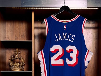 NBA費城76人正式宣布簽下詹姆斯　將穿23號球衣
