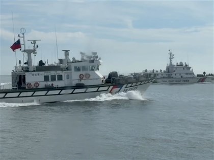 4中國海警船侵擾金門水域　海巡巡防艇併航監控