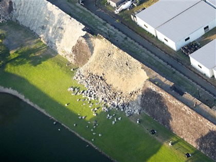 熊本城外石垣震後28處坍塌、天守閣牆面裂　宮崎高千穗峽划船區現落石