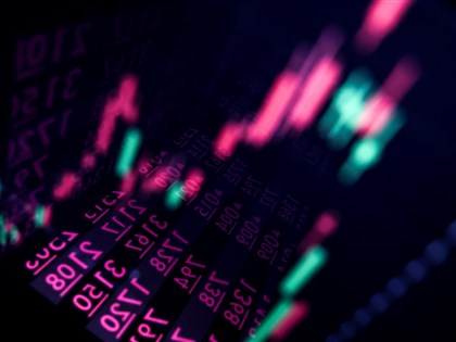 科技股領漲　台股開低翻紅收漲266.66點