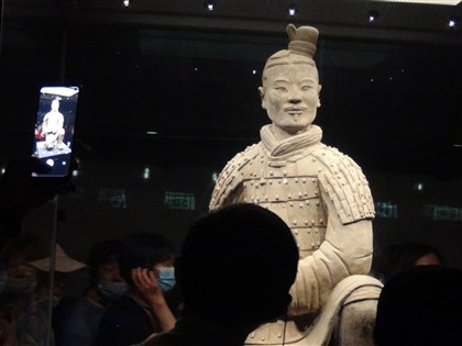 秦兵馬俑表面指紋會說話　最新研究：女性及少年可能參與製作