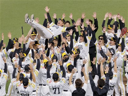 日職軟銀鷹4連勝橫掃DeNA　連續2年、第13度稱霸日本大賽