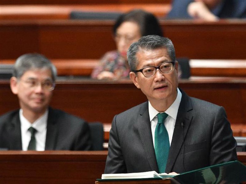 15年來首次 港府出現財政赤字