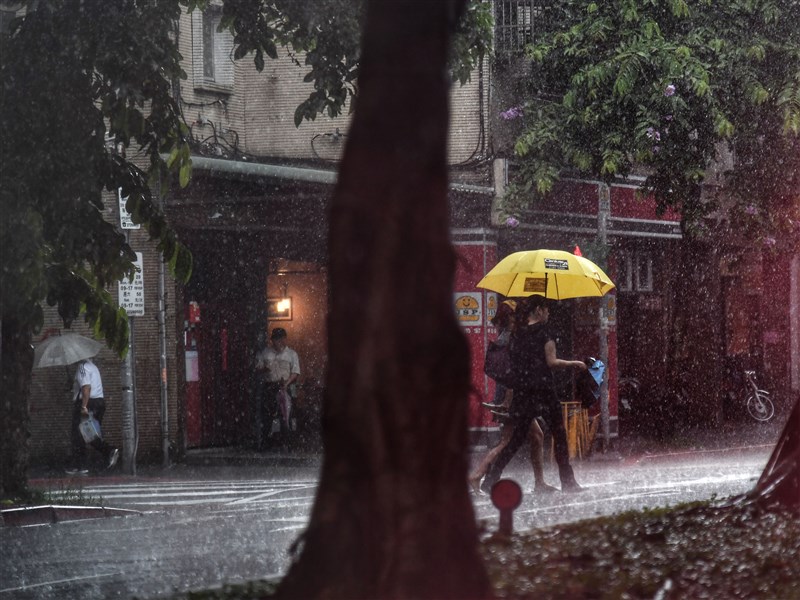 梅雨鋒面晚上報到11日中部以北有明顯雨勢 生活 重點新聞 中央社cna