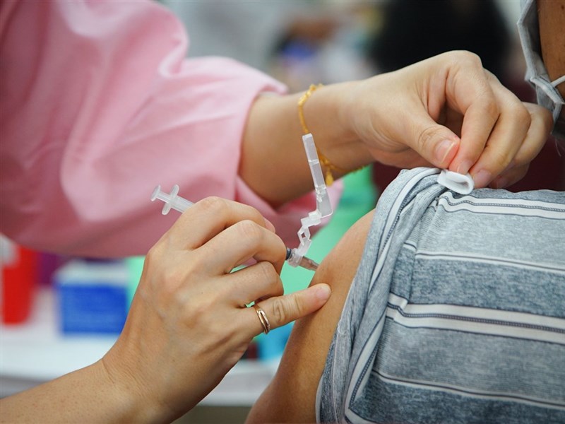 唐鳳規劃疫苗預約平台上線 操作流程一篇看懂