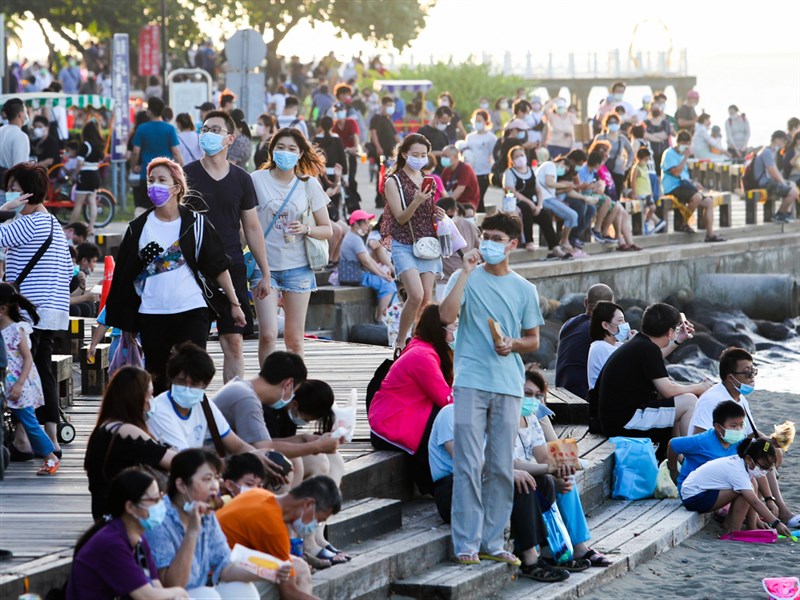 圖輯／微解封後首個假日 商圈觀光景點人潮回流
