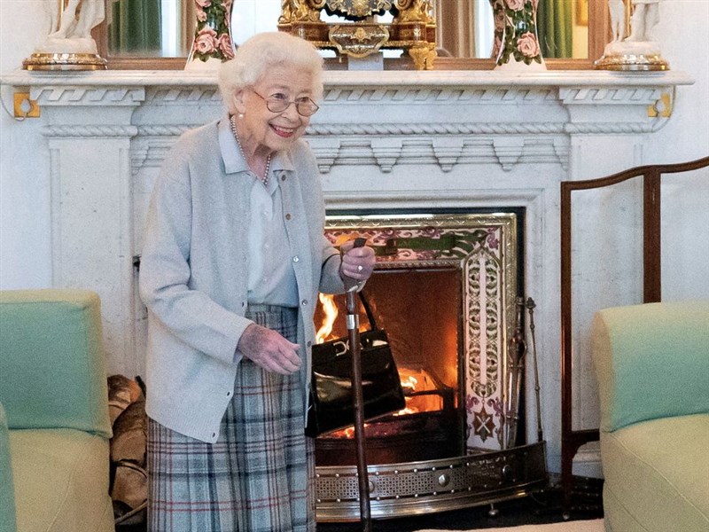 英國女王健康受關注 家人齊聚蘇格蘭城堡探望 | 國際 | 中央社 CNA