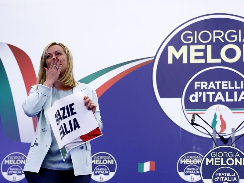 梅洛尼獲任為義大利新總理 指派喬捷堤為經濟部長 | 國際 | 中央社 C