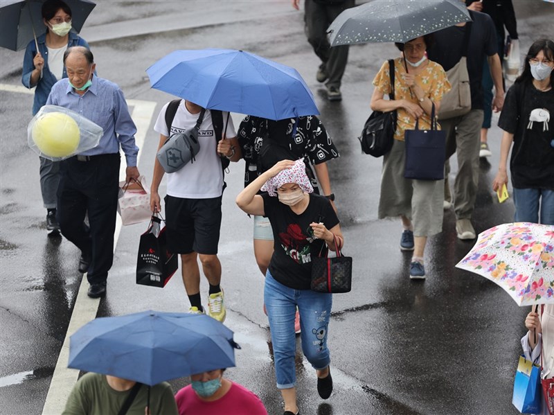 中南部防雨 台北盆地及花東縱谷有38度高溫機率