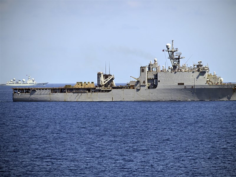 美菲法首度南海聯合演習 中國軍艦跟監逾10小時