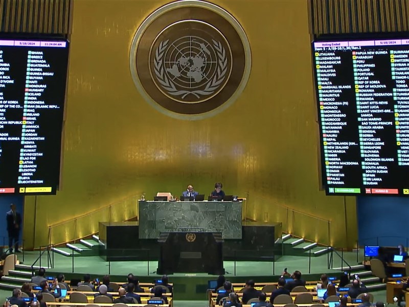 聯合國大會143票挺巴勒斯坦建國 以色列代表絞碎憲章