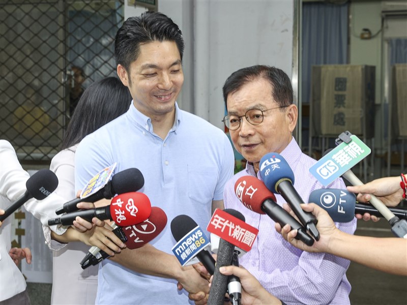 罷免案開票　賴士葆自行宣布不通過
