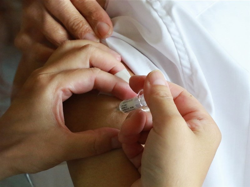 公費流感疫苗打氣旺已用逾9成　疾管署增購15萬劑