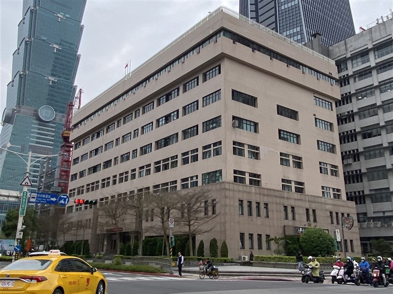 涉協助鍾文智偽造簽名 檢警調搜2派出所查3副所長