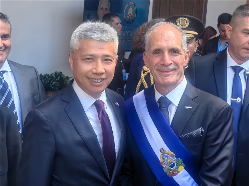 宏都拉斯新總統就職 中國駐宏國大使出席秀合照