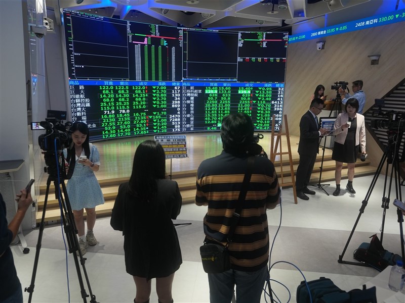 法人が見たブラックマンデー　台湾株式市場は日韓より底堅い