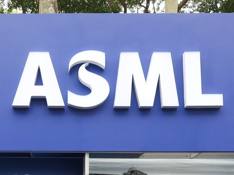 米媒：ASMLが設備価格の引き上げを検討　TSMCが拒否