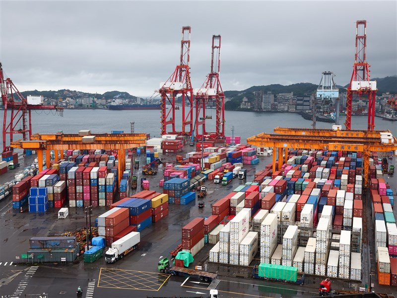 早安世界》財部:7月出口年增32.9% 連續33個月正成長