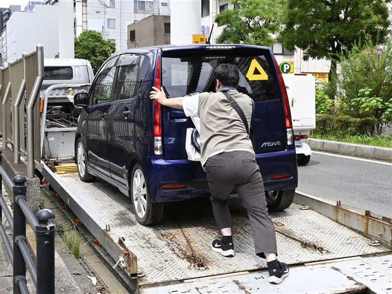 千葉豪雨增至13死 約2700輛泡水車成路障