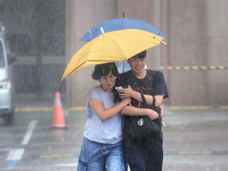 北北基大雨特報　吳德榮：慎防強對流、南部下週擺脫連日雨