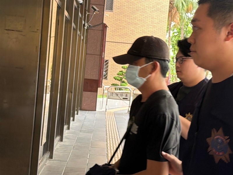 北市陸配槍擊案 夫羈押禁見、女槍手移送北檢複訊 北市陸配槍擊案 夫羈押禁見、女槍手移送北檢複訊