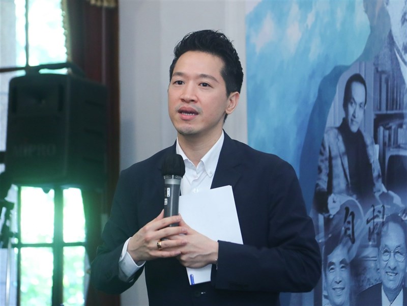 何志偉：台灣位處關鍵年代　今年經濟成長率上看12%