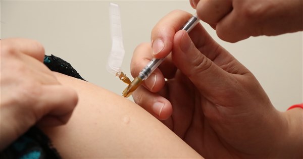 打疫苗縮短檢疫最快5月中試辦  陳時中透露4要件 | 生活 | 重點新聞