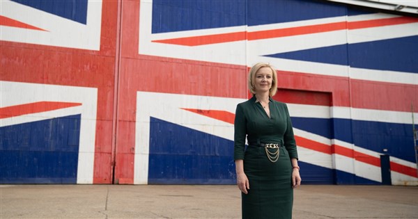 特拉斯贏得保守黨黨魁選舉 47歲成為英國第3位女性首相 | 國際 | 中