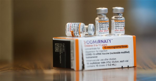 [黑特] 原來政府買的BNT不能換次世代疫苗