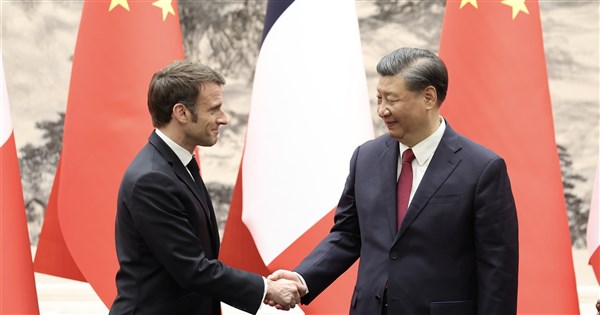 Re: [新聞] 歐媒：馬克宏迎合中國 稱歐洲不應因台灣