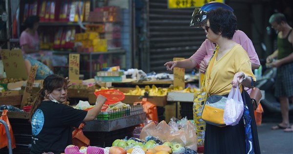 [黑特] IMF:今年台灣經濟成長亞洲墊底!!