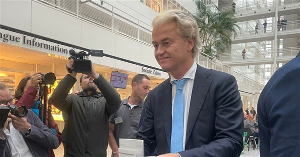 荷蘭國會改選出口民調極右派成最大黨 為歐洲政局投下變數 | 國際 | 中