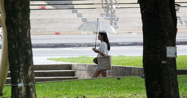 早安世界》低壓帶影響未來一週降雨機率高 極端高溫機會下降