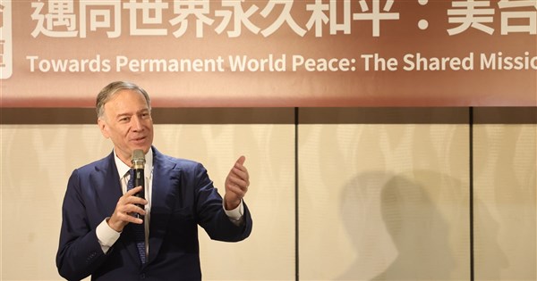 [討論] 民進黨怎麼老是跟川普的仇人走的近啊？