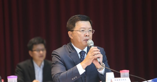 Re: [新聞] 小英男孩遇搜索「手機丟窗外」　鄭亦麟囂