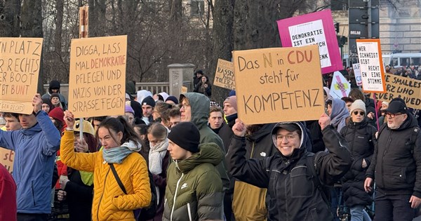 [討論] 只有德國人才能批評納粹？