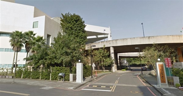 Re: [新聞] 「南京出生」申請國防醫遭取消資格 