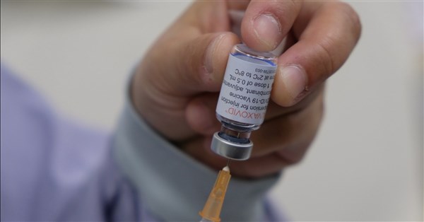美擬限縮COVID-19疫苗接種對象 醫界：不急於跟進