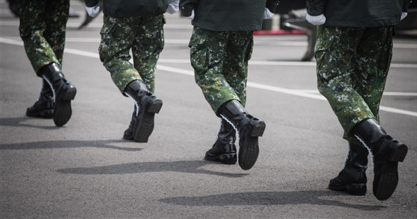 [舊聞] 政院：志願役加薪等條文有違憲法精神 