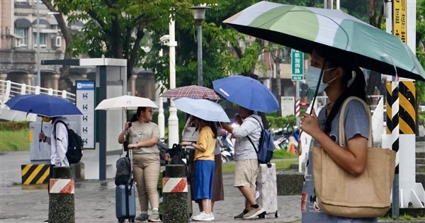 早安世界》今西南氣流最顯著南部防豪雨 高屏13地區停班課
