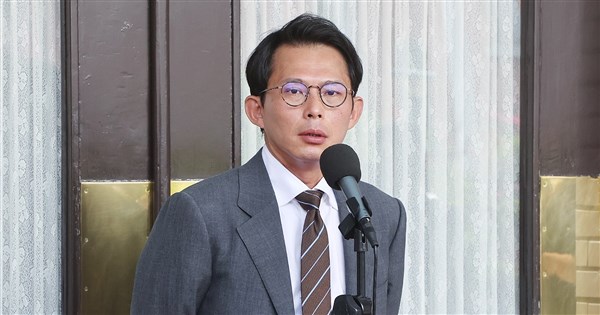 [討論] 黃國昌該出來聲援豬農父子收押了吧