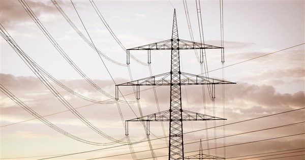 美國電價5年漲32%　電網老舊與AI興起雙重夾擊